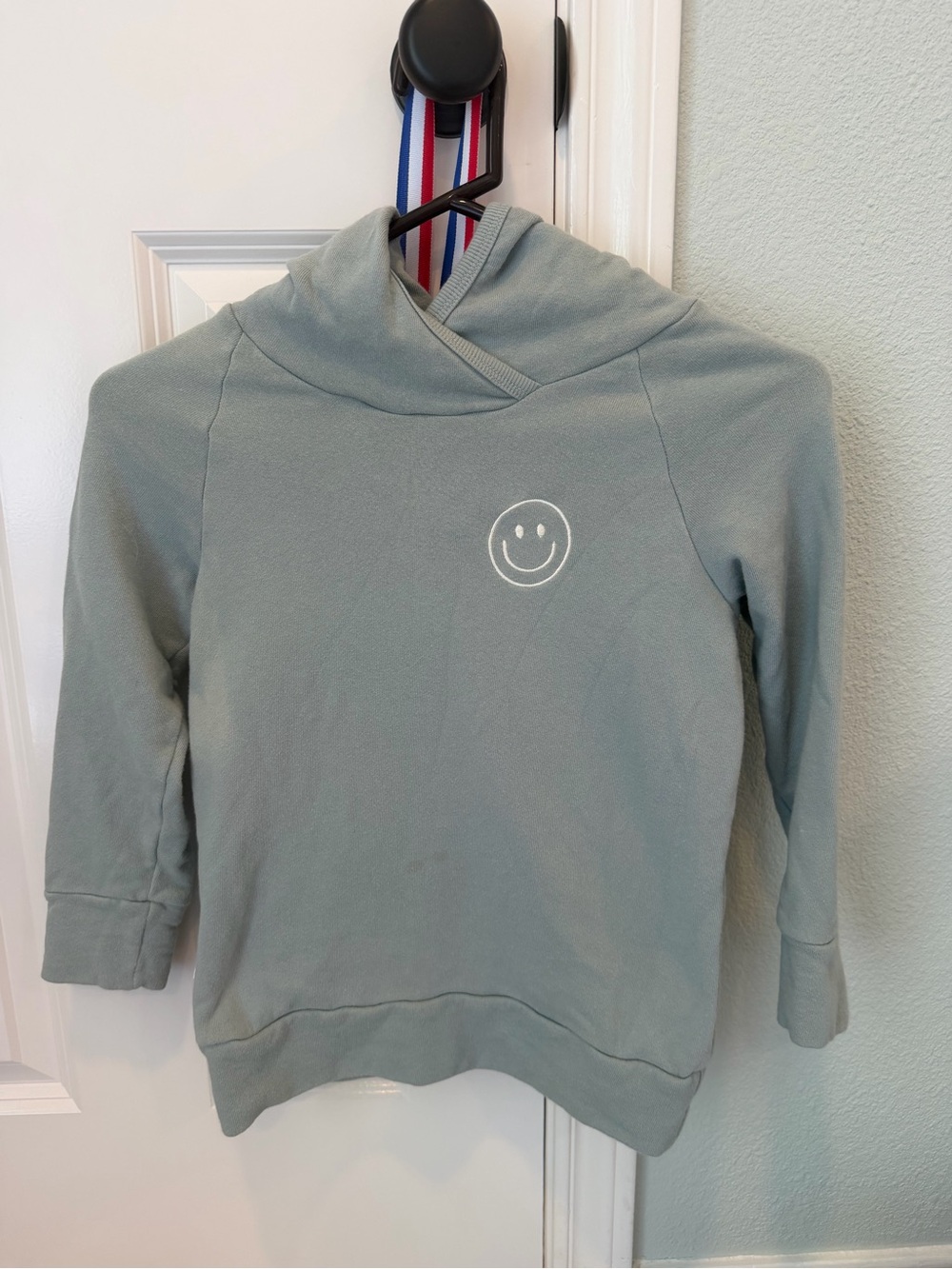 Childhoods Smile Hoodie 8/9 in misty light blue color